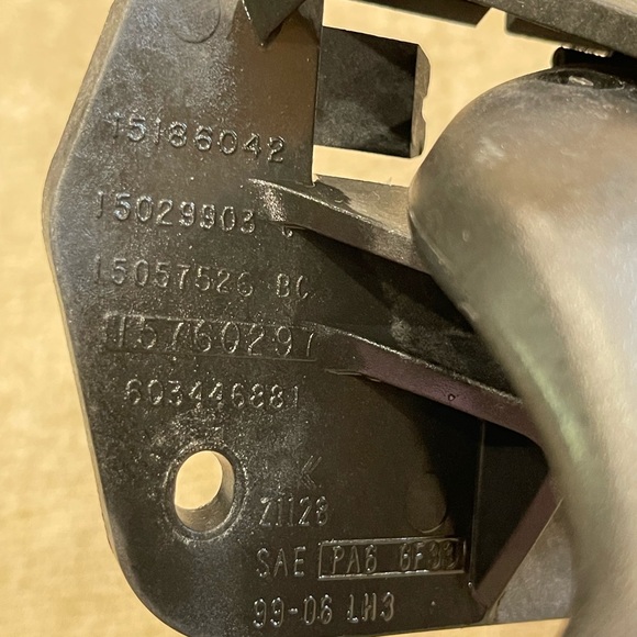 Chevy Silverado 1500 Tahoe GMC Sierra Yukon Driver Left Side Inner Door Handle - Picture 8 of 10